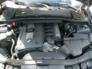 2009 BMW 3 Series 328i с VIN WBAPH77579NL82333, выставлен на аукционе IAAI как лот 42932157 с пробегом 192 450 миль миль и . История ставок и продаж доступна на DreamBid. Изображение 13.