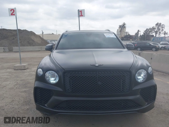 2021 Bentley Bentayga V8 z VIN SJAAM2ZV5MC038171, wystawiony jako IAAI lot #42057762 z przebiegiem 25 973 mil mil oraz . Historia ofert i sprzedaży dostępna na DreamBid. Obrazek 6.