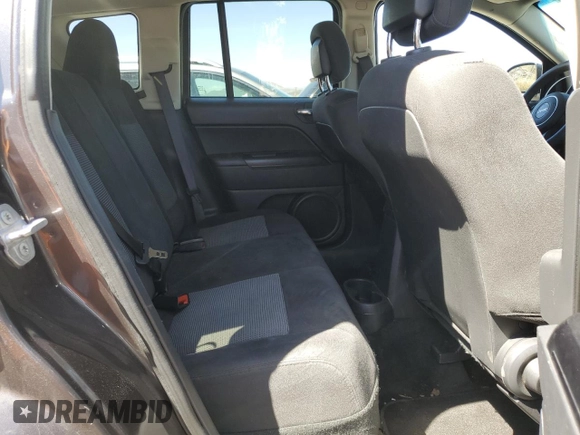 2016 Jeep Compass Sport с VIN 1C4NJDBB5GD798992, выставлен на аукционе Copart как лот 61777825 с пробегом 107 541 миль миль и Списание • Salvage title. История ставок и продаж доступна на DreamBid. Изображение 11.