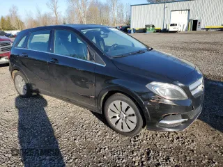 2014 Mercedes-Benz B with VIN WDDVP9AB2EJ003401, listed as a Copart auction lot 48136115 with 55,550 mi miles and Clean Title. Bid and sale history available at carsss.com. Image 4.