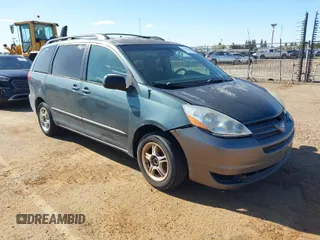 2004 Toyota Sienna CE with VIN 5TDZA23C84S078194, listed as a IAAI auction lot 41947186 with 351,429 mi miles. Bid and sale history available at carsss.com. Image 1.