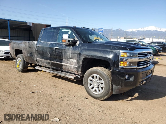 2017 Chevrolet Silverado 3500HD High Country with VIN 1GC4K1EY7HF212936, listed as a Copart auction lot 52511925 with 201,569 mi miles and Salvage Title. Bid and sale history available at DreamBid. Image 4.
