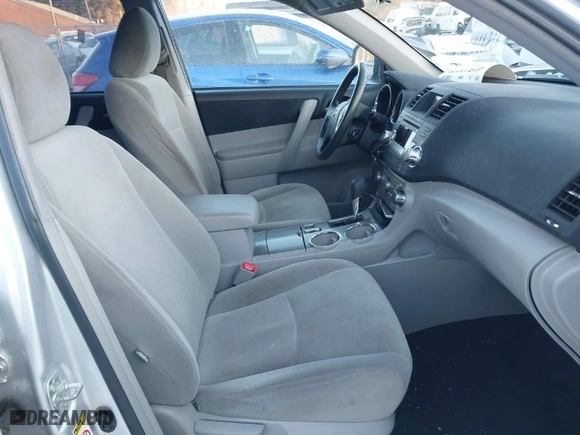 2012 Toyota Highlander with VIN 5TDBK3EH6CS154393, listed as a IAAI auction lot 41541058 with 143,314 mi miles. Bid and sale history available at carsss.com. Image 5.
