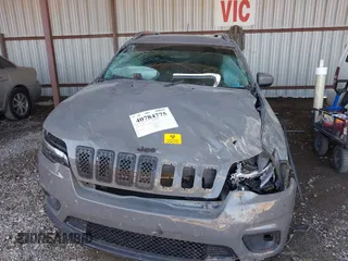 2020 Jeep Cherokee Latitude Plus with VIN 1C4PJLLB1LD561220, listed as a IAAI auction lot 40784775 with 0 mi miles. Bid and sale history available at carsss.com. Image 12.