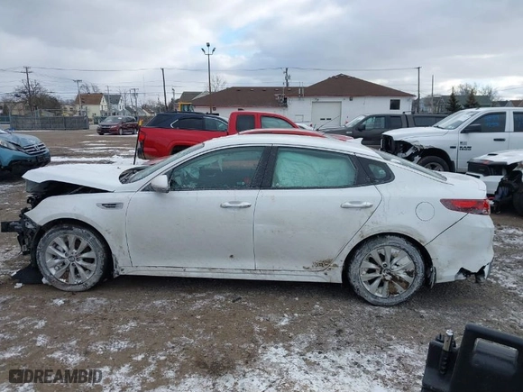 2018 Kia Optima LX with VIN 5XXGT4L37JG190270, listed as a IAAI auction lot 41269321 with NaN miles. Bid and sale history available at carsss.com. Image 15.