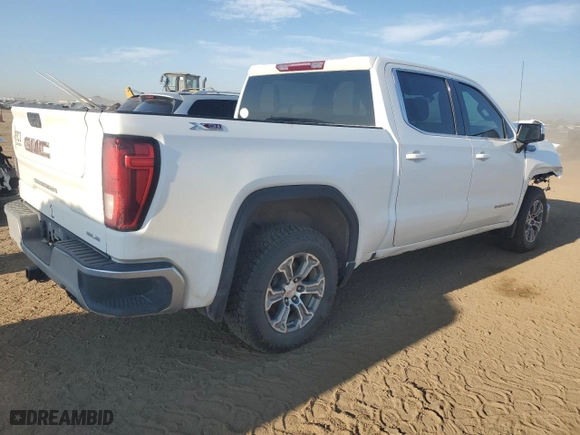 2022 GMC Sierra 1500 Limited SLE with VIN 3GTU9BED3NG116343, listed as a Copart auction lot 70332684 with 140,577 mi miles and Salvage Title. Bid and sale history available at carsss.com. Image 3.