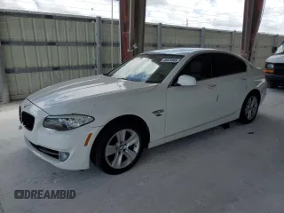 2013 BMW 5 Series 528i with VIN WBAXG5C59DDY34598, listed as a Copart auction lot 55629965 with 153,692 mi miles and Clean Title. Bid and sale history available at carsss.com. Image 1.