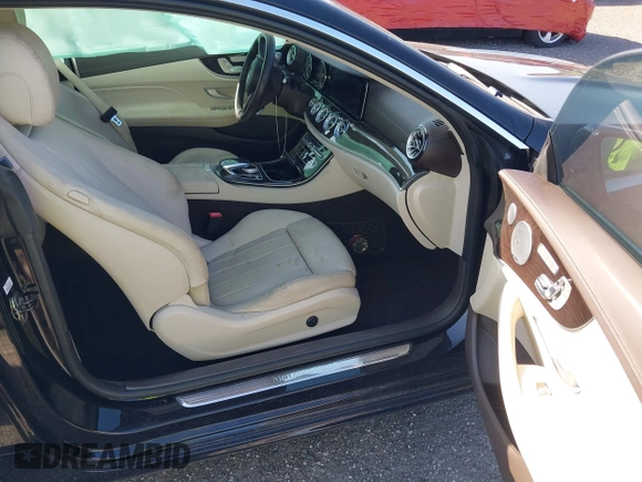 2018 Mercedes-Benz E-Class E 400 with VIN WDD1J6GB6JF020527, listed as a IAAI auction lot 37938951 with 62,697 mi miles. Bid and sale history available at carsss.com. Image 5.