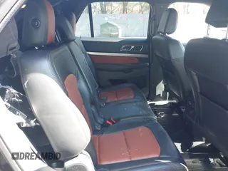 2019 Ford Explorer XLT z VIN 1FM5K8D83KGA01986, wystawiony jako IAAI lot #42114420 z przebiegiem 40 276 mil mil oraz . Historia ofert i sprzedaży dostępna na DreamBid. Obrazek 8.
