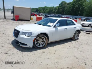 2016 Chrysler 300 C z VIN 2C3CCAEG1GH324603, wystawiony jako IAAI lot #42300938 z przebiegiem 108 997 mil mil oraz . Historia ofert i sprzedaży dostępna na DreamBid. Obrazek 17.