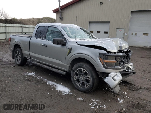 2024 Ford F-150 z VIN 1FTEX2LP5RKE62111, wystawiony jako Copart lot #85634624 z przebiegiem 5 607 mil mil oraz Szkoda całkowita • Salvage title. Historia ofert i sprzedaży dostępna na DreamBid. Obrazek 4.