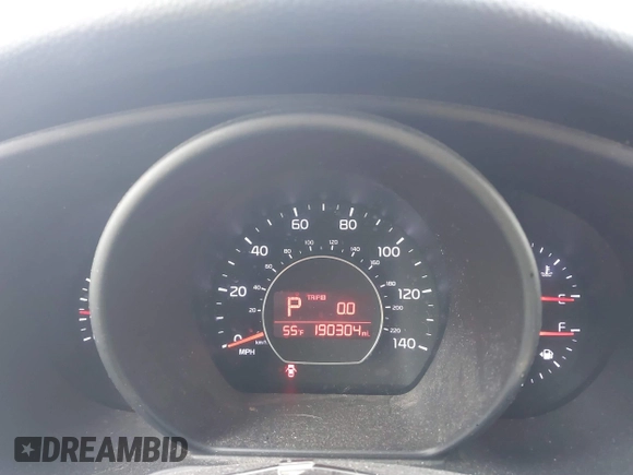 2014 Kia Soul with VIN KNDJN2A22E7001229, listed as a IAAI auction lot 41837818 with 190,304 mi miles. Bid and sale history available at carsss.com. Image 7.