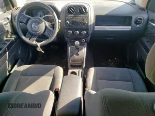 2017 Jeep Compass Sport с VIN 1C4NJCBA2HD147029, выставлен на аукционе Copart как лот 52532875 с пробегом 170 471 миль миль и Списание • Salvage title. История ставок и продаж доступна на DreamBid. Изображение 8.