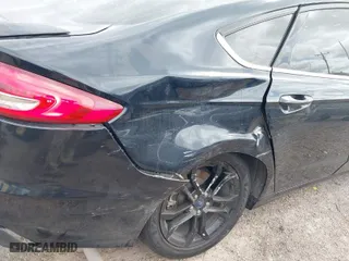 2020 Ford Fusion SE with VIN 3FA6P0HD3LR222152, listed as a IAAI auction lot 41615997 with 107,119 mi miles. Bid and sale history available at carsss.com. Image 6.