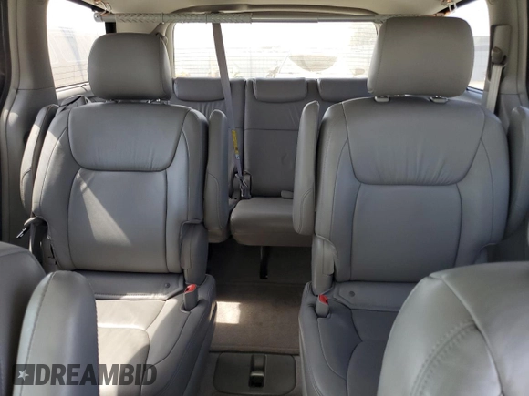 2005 Toyota Sienna XLE z VIN 5TDBA22C75S045028, wystawiony jako Copart lot #59695655 z przebiegiem 52 617 mil mil oraz Czysty tytuł • Clean title. Historia ofert i sprzedaży dostępna na DreamBid. Obrazek 10.