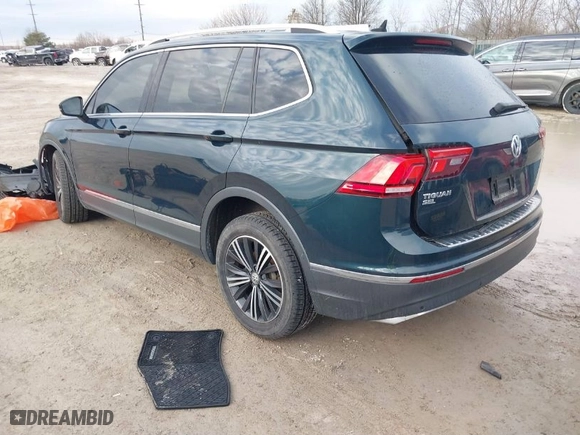 2019 Volkswagen Tiguan SE with VIN 3VV2B7AX1KM154435, listed as a IAAI auction lot 41740969 with 103,310 mi miles. Bid and sale history available at carsss.com. Image 3.