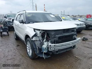 2015 Ford Explorer XLT with VIN 1FM5K8D88FGC61564, listed as a IAAI auction lot 41649282 with 111,804 mi miles. Bid and sale history available at carsss.com. Image 6.