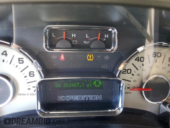 2010 Ford Expedition Max Limited with VIN 1FMJK1K52AEA00871, listed as a Copart auction lot 84241024 with 303,467 mi miles and Salvage Title. Bid and sale history available at DreamBid. Image 9.