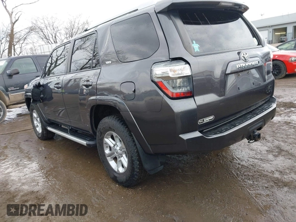 2018 Toyota 4Runner SR5 z VIN JTEBU5JR6J5487132, wystawiony jako IAAI lot #41673630 z przebiegiem 126 697 mil mil oraz . Historia ofert i sprzedaży dostępna na DreamBid. Obrazek 3.