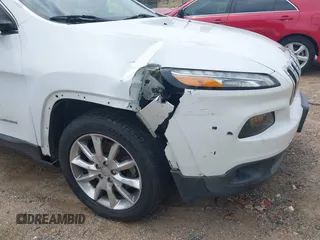2014 Jeep Cherokee Limited with VIN 1C4PJLDB2EW173127, listed as a IAAI auction lot 42413180 with 107,871 mi miles and . Bid and sale history available at DreamBid. Image 19.