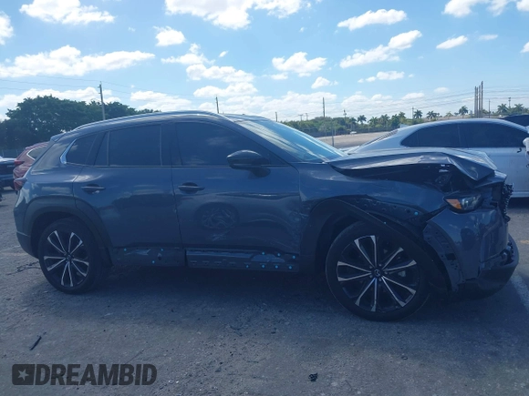 2024 Mazda CX-50 S Premium Plus z VIN 7MMVABEM4RN171943, wystawiony jako IAAI lot #41839219 z przebiegiem 13 733 mil mil oraz . Historia ofert i sprzedaży dostępna na DreamBid. Obrazek 14.