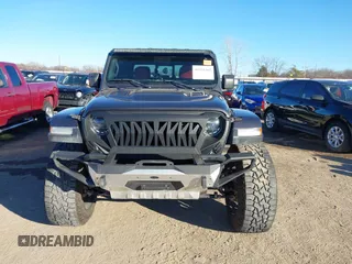 2020 Jeep Gladiator Rubicon with VIN 1C6JJTBG5LL179188, listed as a IAAI auction lot 41316367 with 136,670 mi miles and . Bid and sale history available at DreamBid. Image 12.