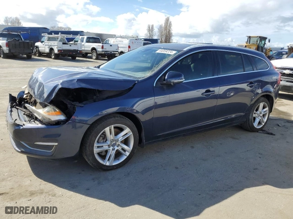 2015 Volvo V60 T5 Premier with VIN YV1612SK3F1219761, listed as a Copart auction lot 44059224 with 71,938 mi miles. Bid and sale history available at carsss.com. Image 1.
