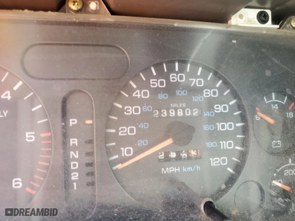 1996 Dodge Ram 1500 with VIN 3B7HC13Y8TG137270, listed as a Copart auction lot 42007315 with 239,802 mi miles and Salvage Title. Bid and sale history available at carsss.com. Image 9.