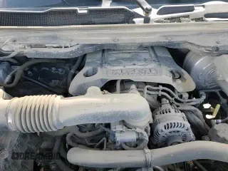 2020 Ram 1500 Big Horn z VIN 1C6SRFBT3LN215475, wystawiony jako Copart lot #81484975 z przebiegiem 96 265 mil mil oraz Szkoda całkowita • Salvage title. Historia ofert i sprzedaży dostępna na DreamBid. Obrazek 13.