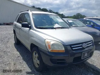 2005 Kia Sportage LX with VIN KNDJF724957093031, listed as a IAAI auction lot 42024810 with 141,557 mi miles. Bid and sale history available at carsss.com. Image 1.