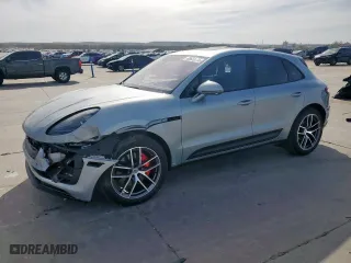 2022 Porsche Macan S with VIN WP1AG2A51NLB21940, listed as a Copart auction lot 49632685 with 25,055 mi miles and Salvage Title. Bid and sale history available at carsss.com. Image 1.