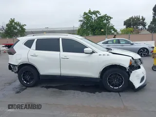 2016 Nissan Rogue SL with VIN 5N1AT2MT4GC784277, listed as a IAAI auction lot 42174881 with 117,566 mi miles. Bid and sale history available at carsss.com. Image 13.