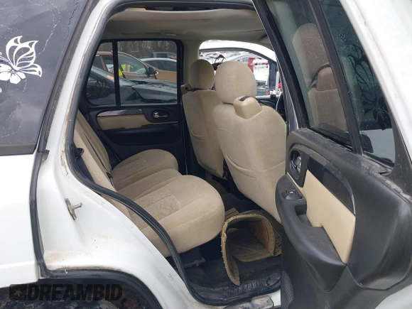 2005 GMC Envoy SLT with VIN 1GKDT13S352165407, listed as a IAAI auction lot 41345208 with 251,468 mi miles. Bid and sale history available at carsss.com. Image 8.