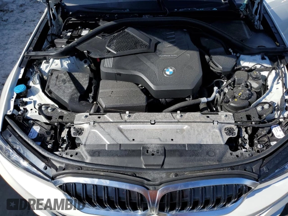 2024 BMW 3 Series 330i xDrive with VIN 3MW89FF07R8E23225, listed as a Copart auction lot 47425445 with 0 mi miles and Salvage Title. Bid and sale history available at carsss.com. Image 11.