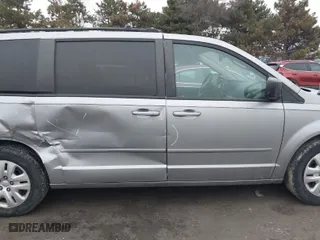2016 Dodge Grand Caravan Canada Value Package with VIN 2C4RDGBG1GR285032, listed as a IAAI auction lot 41512139 with 108,648 mi miles. Bid and sale history available at carsss.com. Image 13.