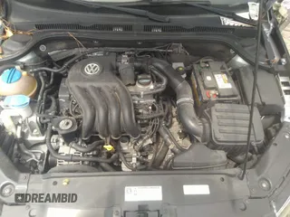 2014 Volkswagen Jetta S z VIN 3VW2K7AJXEM355536, wystawiony jako IAAI lot #37320896 z przebiegiem 129 450 mil mil oraz . Historia ofert i sprzedaży dostępna na DreamBid. Obrazek 10.