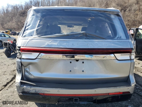 2024 Lincoln Navigator Reserve with VIN 5LMJJ2LG8REL00917, listed as a Copart auction lot 50007745 with 4,659 mi miles and Salvage Title. Bid and sale history available at carsss.com. Image 6.