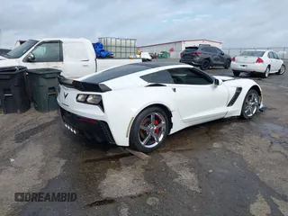 2014 Chevrolet Corvette 2LT z VIN 1G1YD2D7XE5116688, wystawiony jako IAAI lot #42063180 z przebiegiem Nie podano mil oraz . Historia ofert i sprzedaży dostępna na DreamBid. Obrazek 4.