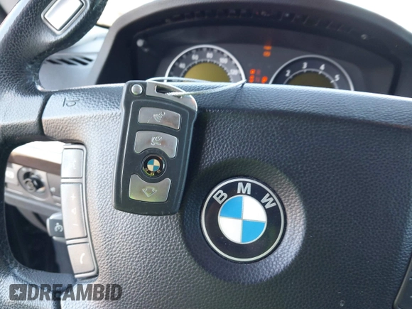 2008 BMW 7 Series 750Li z VIN WBAHN835X8DT83280, wystawiony jako IAAI lot #41735528 z przebiegiem 103 464 mil mil oraz . Historia ofert i sprzedaży dostępna na DreamBid. Obrazek 11.