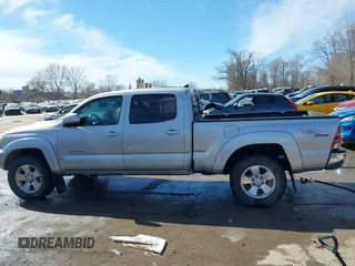 2013 Toyota Tacoma with VIN 3TMMU4FN8DM054973, listed as a IAAI auction lot 41659232 with 113,734 mi miles. Bid and sale history available at carsss.com. Image 15.