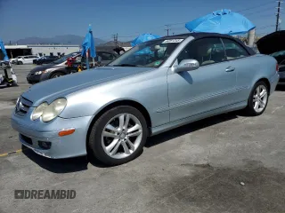 2008 Mercedes-Benz CLK 350 with VIN WDBTK56F28T099509, listed as a Copart auction lot 56061245 with 121,079 mi miles and Clean Title. Bid and sale history available at DreamBid. Image 1.