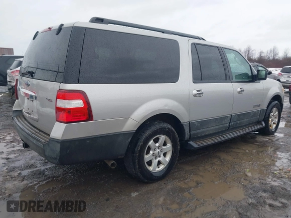 2007 Ford Expedition Max XLT z VIN 1FMFK16537LA27033, wystawiony jako IAAI lot #41695330 z przebiegiem 247 210 mil mil oraz . Historia ofert i sprzedaży dostępna na DreamBid. Obrazek 4.