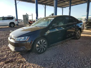 2013 Volkswagen Jetta Hybrid SE with VIN 3VW637AJ3DM303498, listed as a Copart auction lot 63505045 with 160,777 mi miles and Clean title. Bid and sale history available at DreamBid. Image 1.