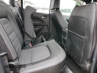 2017 GMC Canyon z VIN 1GTP6CE15H1197253, wystawiony jako Copart lot #81810714 z przebiegiem 200 351 mil mil oraz Szkoda całkowita • Salvage title. Historia ofert i sprzedaży dostępna na DreamBid. Obrazek 10.