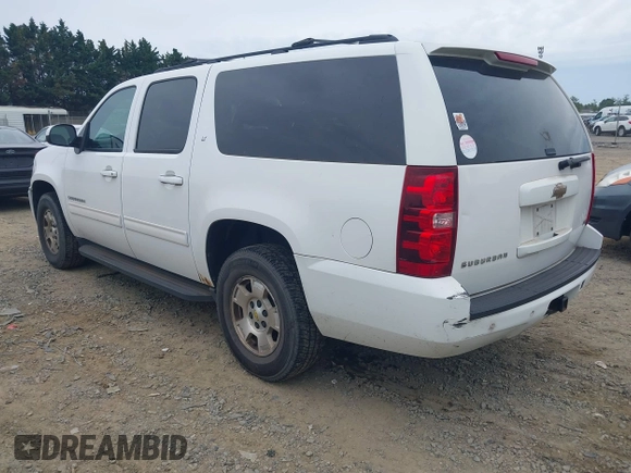 2010 Chevrolet Suburban LT z VIN 1GNUCJE01AR199247, wystawiony jako IAAI lot #42365497 z przebiegiem 289 944 mil mil oraz . Historia ofert i sprzedaży dostępna na DreamBid. Obrazek 3.