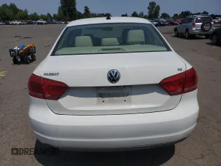 2012 Volkswagen Passat SE z VIN 1VWBP7A38CC091797, wystawiony jako Copart lot #62032205 z przebiegiem 198 594 mil mil oraz Czysty tytuł • Clean title. Historia ofert i sprzedaży dostępna na DreamBid. Obrazek 6.