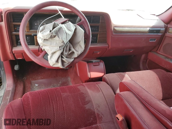 1993 Dodge Dynasty z VIN 1B3XC4638PD195963, wystawiony jako Copart lot #49120625 z przebiegiem 86 825 mil mil oraz Szkoda całkowita • Salvage title. Historia ofert i sprzedaży dostępna na DreamBid. Obrazek 8.