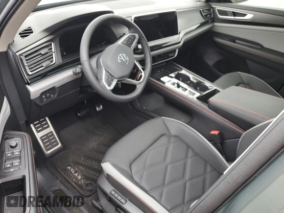 2024 Volkswagen Atlas Peak Edition SEL with VIN 1V2GR2CA0RC544299, listed as a Copart auction lot 52903134 with Not provided miles and Salvage title. Bid and sale history available at DreamBid. Image 8.