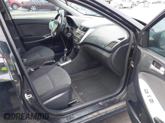 2013 Hyundai Accent GL with VIN KMHCT5AEXDU092644, listed as a IAAI auction lot 42078339 with 134,288 mi miles. Bid and sale history available at carsss.com. Image 5.