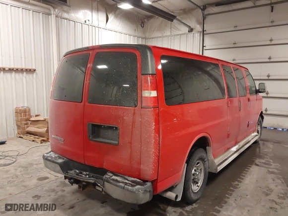 2013 Chevrolet Express Passenger 1LT with VIN 1GAZG1FA2D1178476, listed as a IAAI auction lot 41572423 with 188,369 mi miles. Bid and sale history available at carsss.com. Image 17.